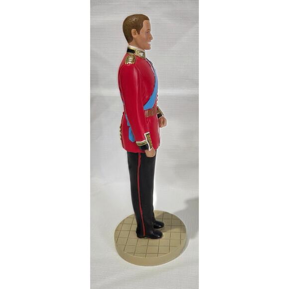 Hamilton Collection: The Future Princess: William, The Royal Groom 7.5" Tall - Picture 3 of 4